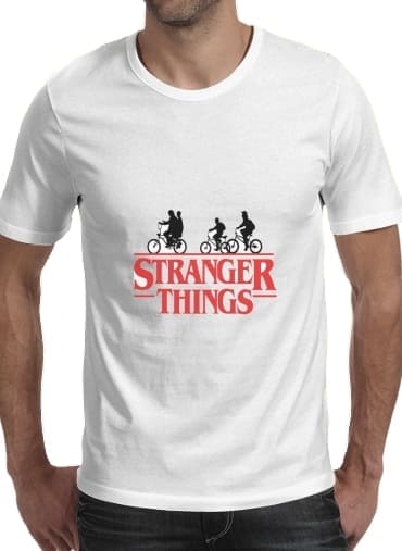  Stranger Things by bike para Manga curta T-shirt homem em torno do pescoço